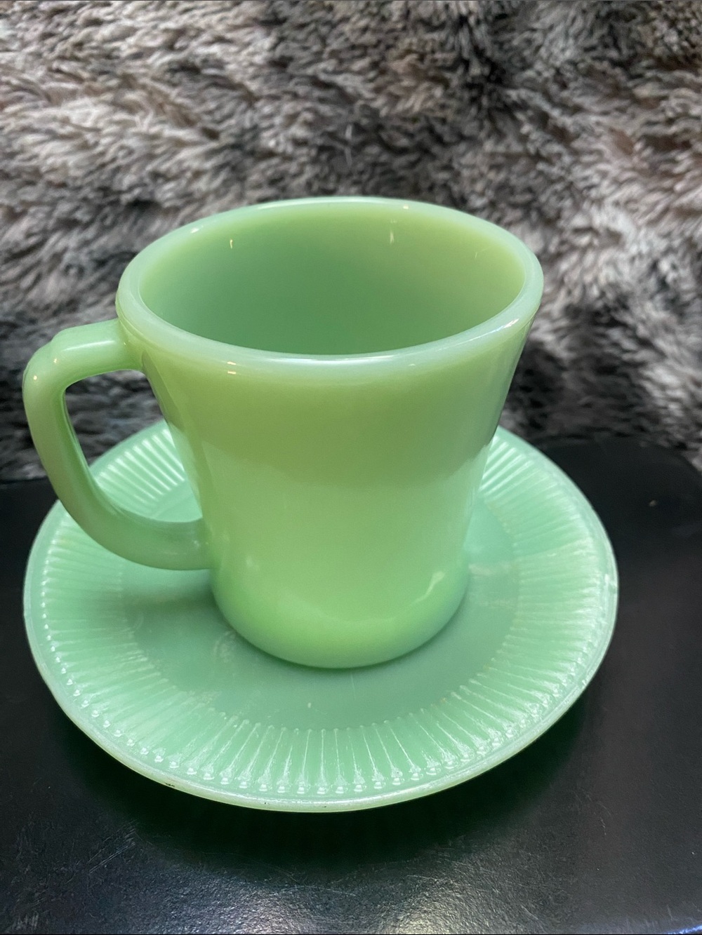 Vintage Fire-King Jadeite green milk glass D-handle mug